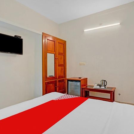 Flagship Hotel Adara Residency Thiruvananthapuram Bagian luar foto