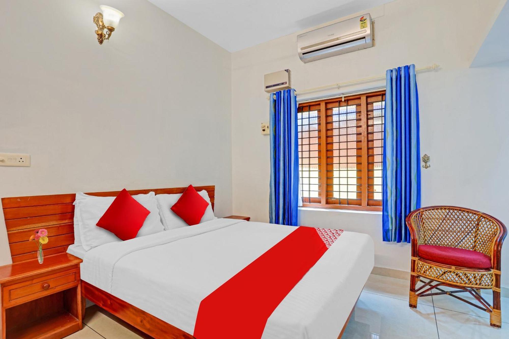 Flagship Hotel Adara Residency Thiruvananthapuram Bagian luar foto