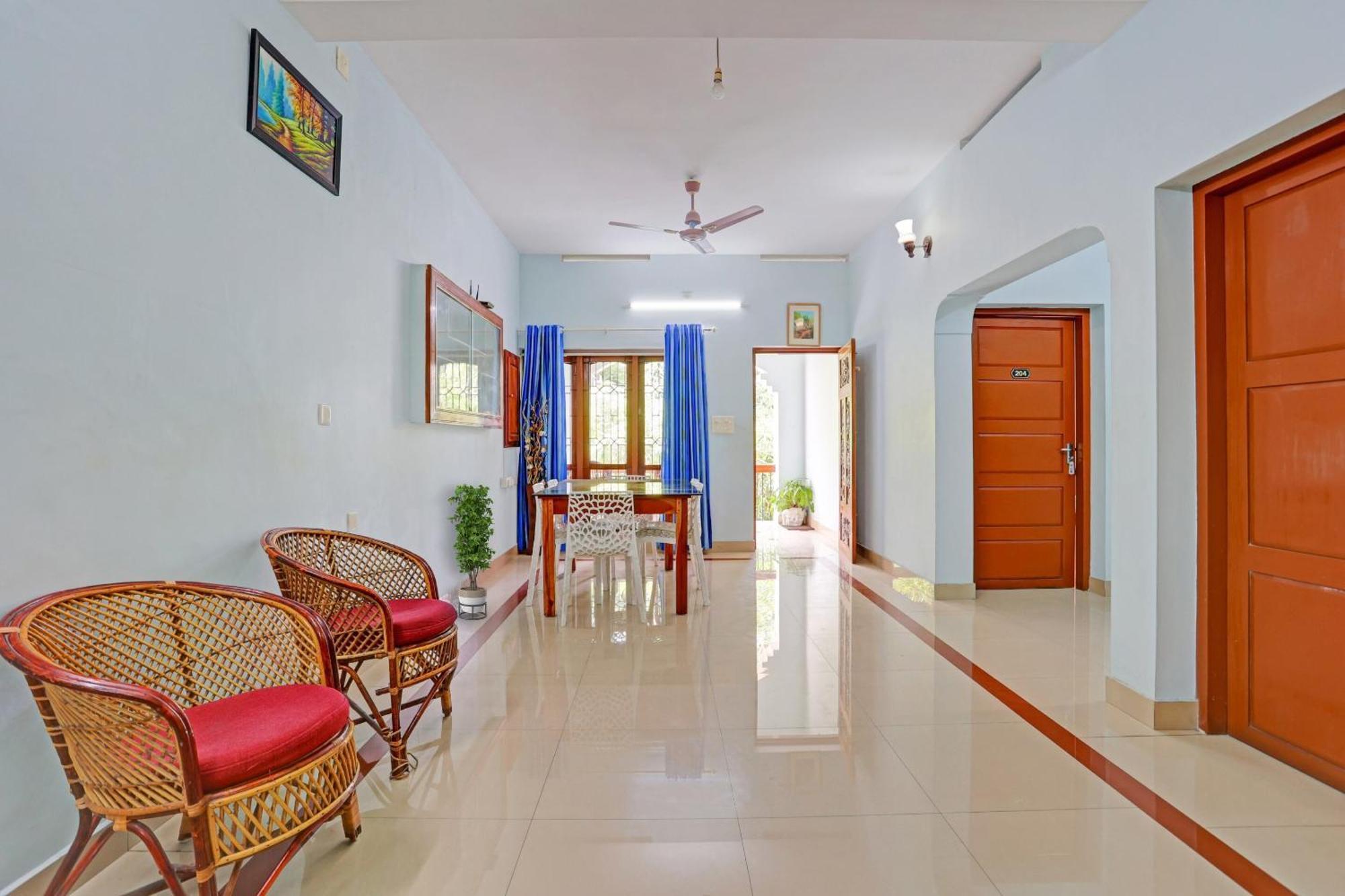 Flagship Hotel Adara Residency Thiruvananthapuram Bagian luar foto