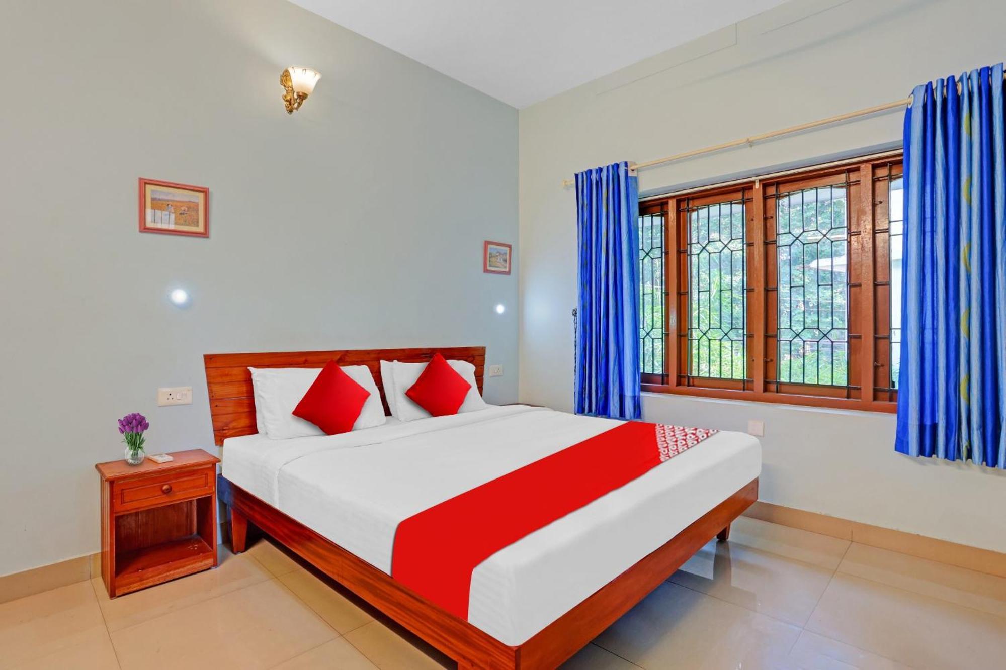 Flagship Hotel Adara Residency Thiruvananthapuram Bagian luar foto